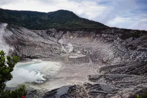 Tangkuban Perahu Roaming Atlas